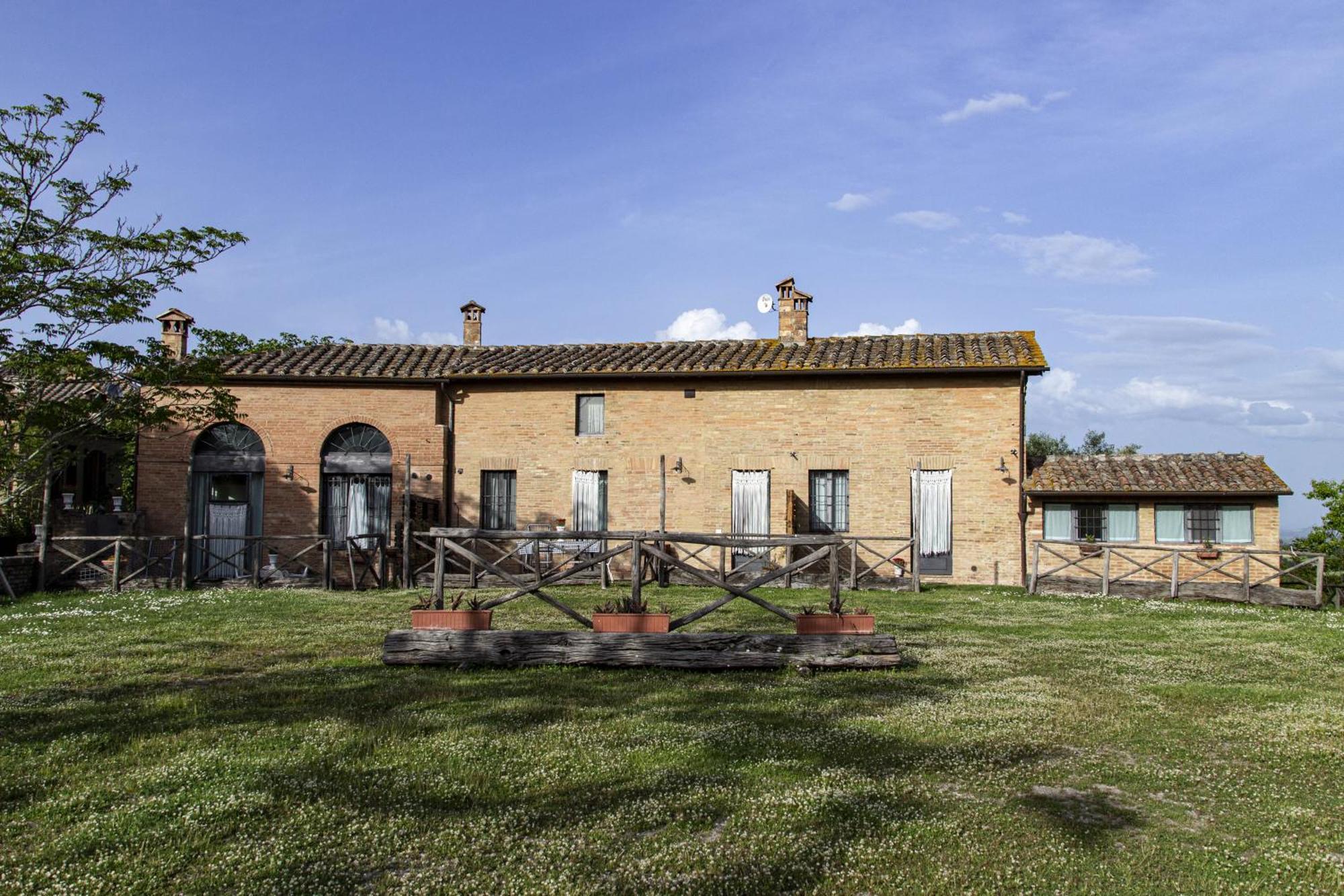 Appartamenti Stare Bene A Siena Luaran gambar